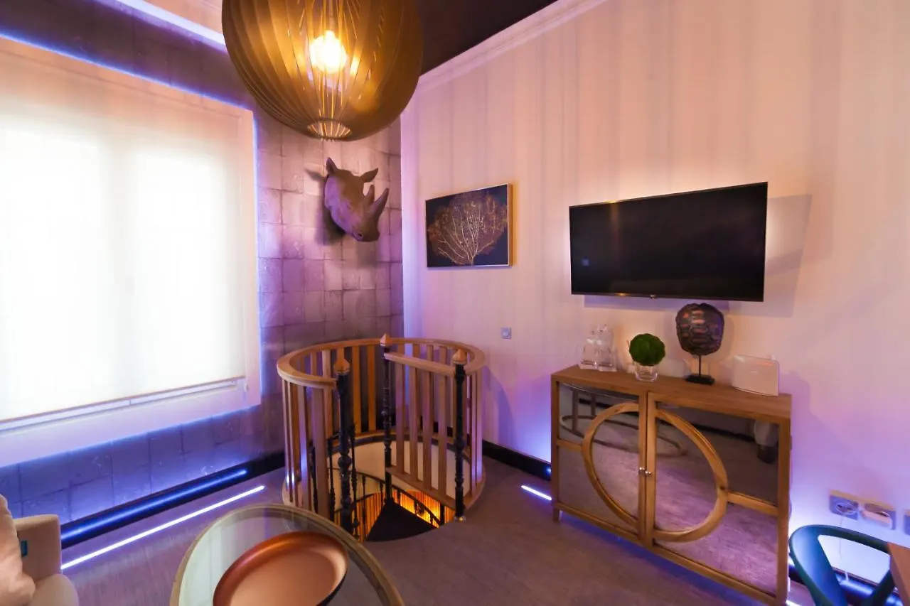Aoa Natty Urban Style Apartment Seville Spain